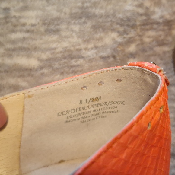 Bright orange/coral Sam Edelman perforated "snakeskin" flats 8.5 - Picture 4 of 4